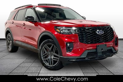 2025 Ford Explorer ST-Line