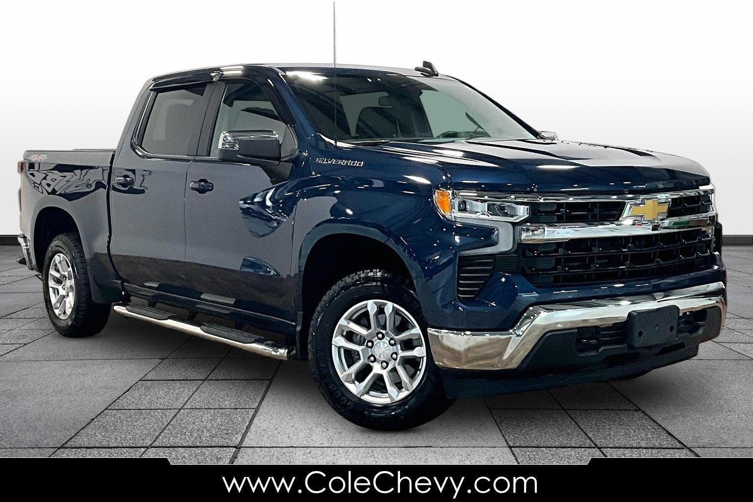 2023 Chevrolet Silverado 1500 LT (2FL)