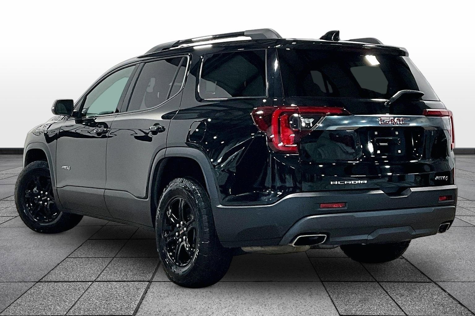 2022 GMC Acadia AT4