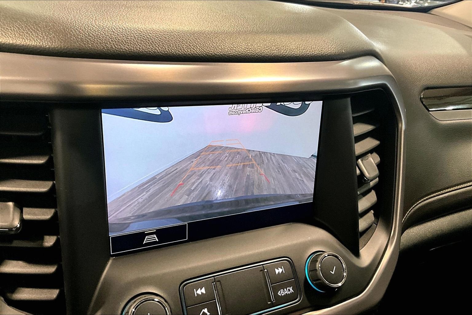 2022 GMC Acadia AT4