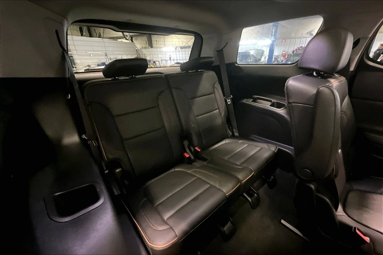 2022 GMC Acadia AT4