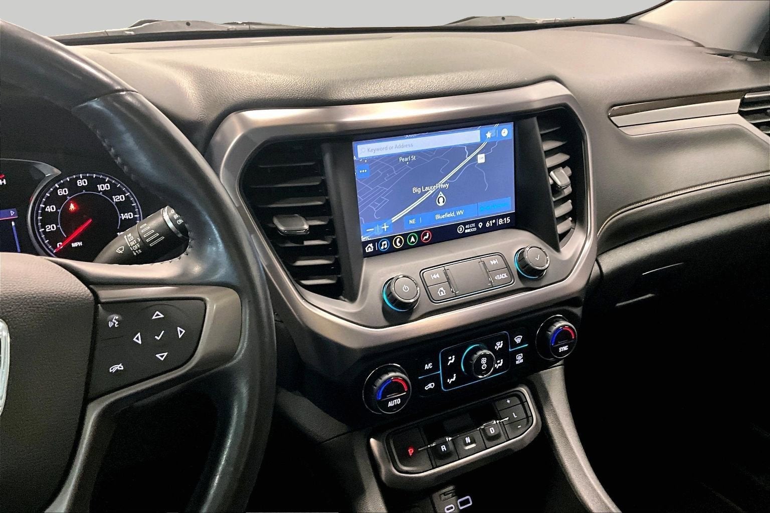 2022 GMC Acadia AT4