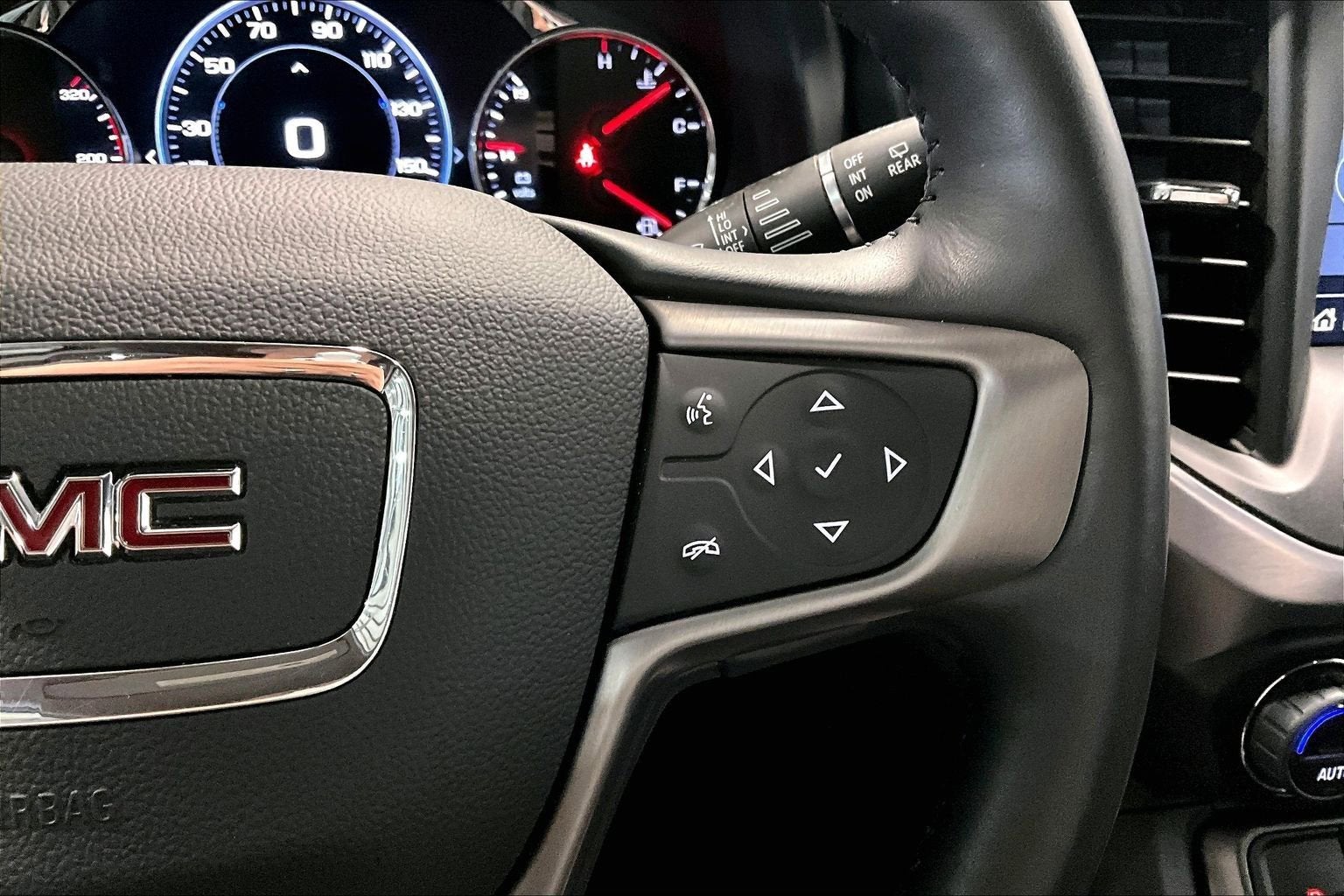 2021 GMC Acadia AT4