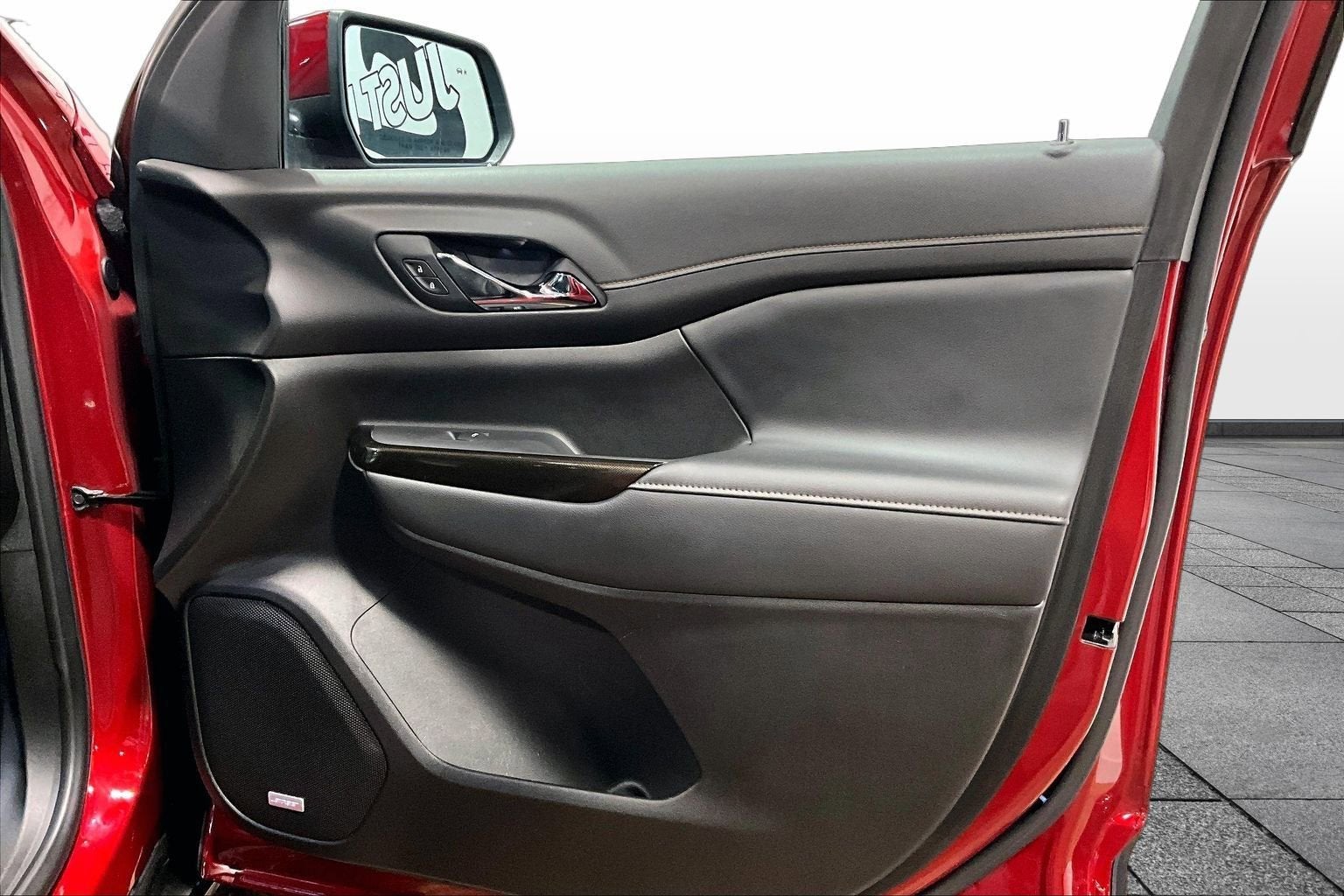 2021 GMC Acadia AT4