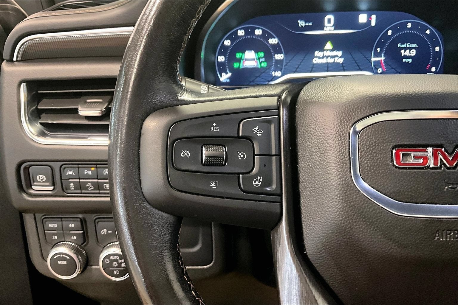 2023 GMC Yukon AT4