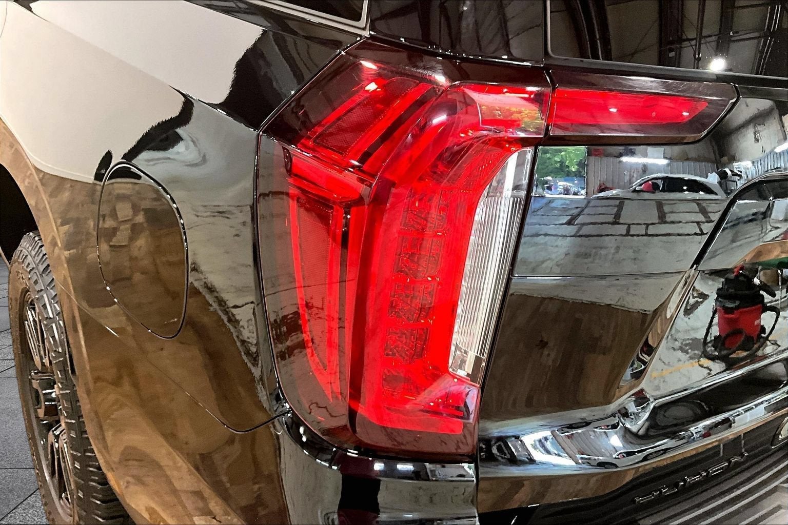 2023 GMC Yukon AT4