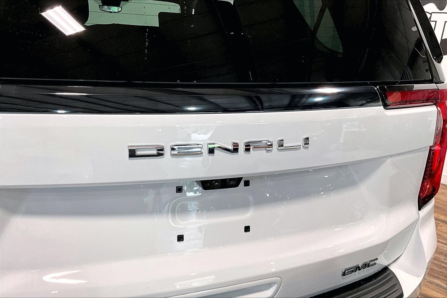 2026 GMC Yukon Denali Ultimate - Photo 12