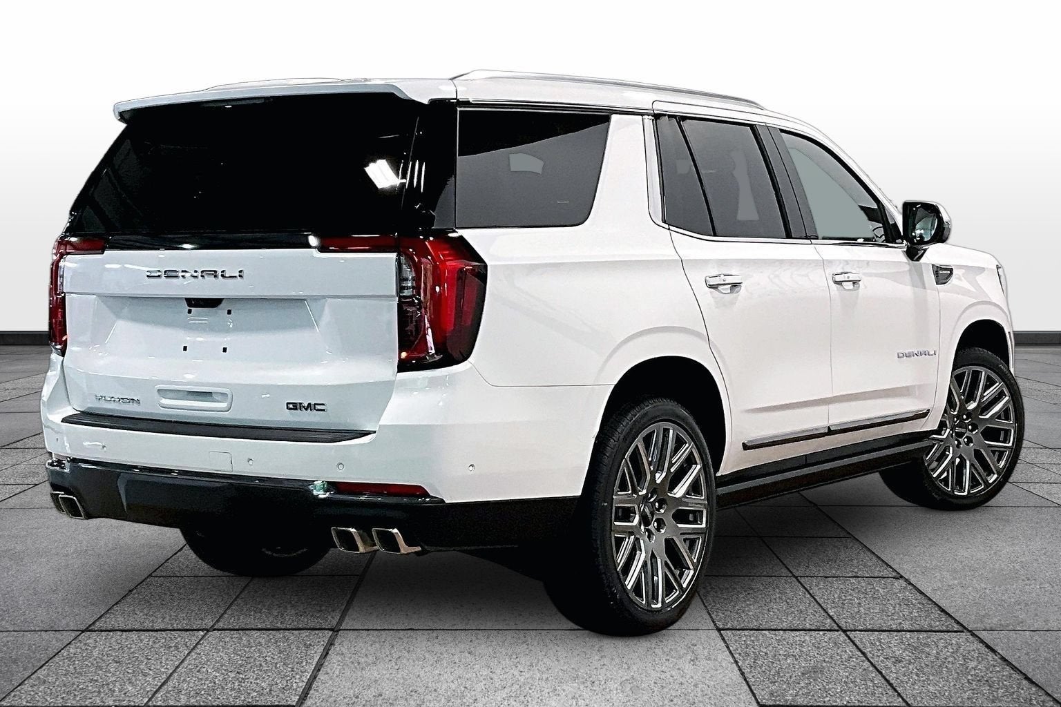 2026 GMC Yukon Denali Ultimate - Photo 15