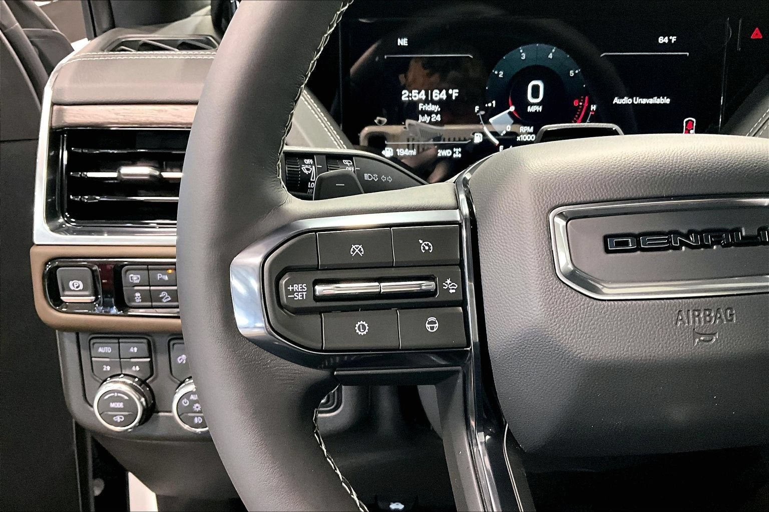 2026 GMC Yukon Denali Ultimate - Photo 18