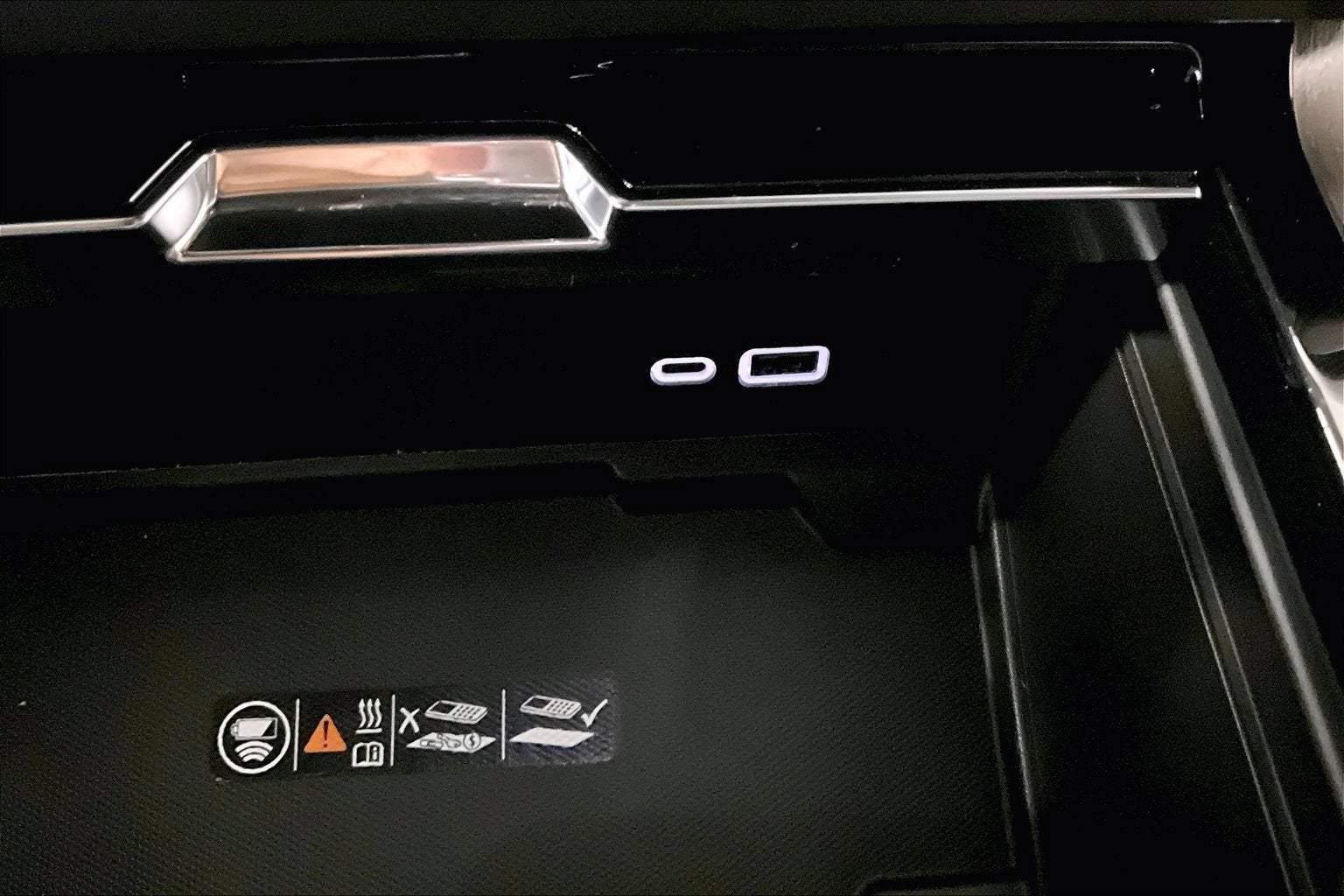 2026 GMC Yukon Denali Ultimate - Photo 23