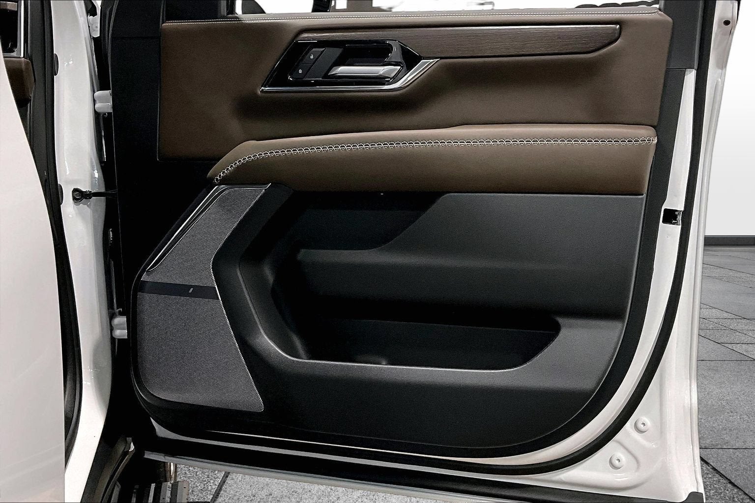 2026 GMC Yukon Denali Ultimate - Photo 32