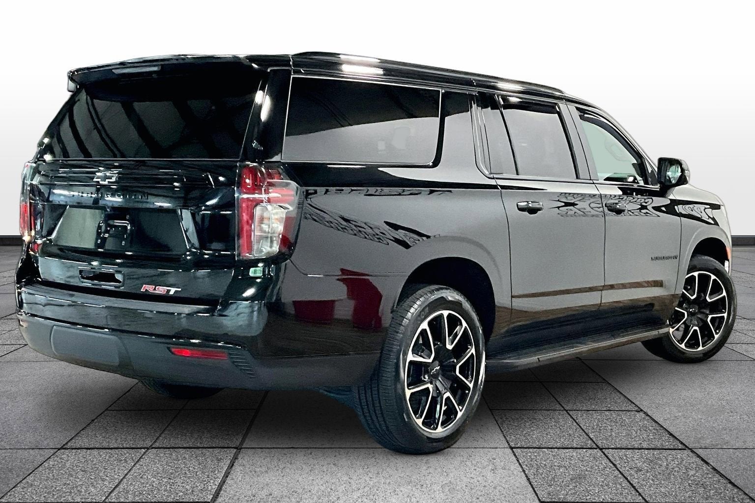 2024 Chevrolet Suburban RST