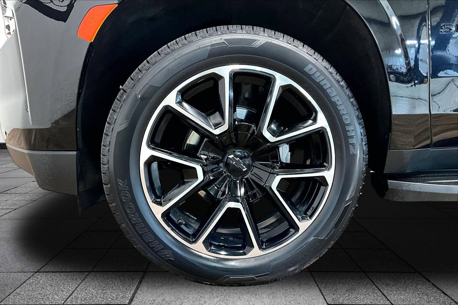 2024 Chevrolet Suburban RST