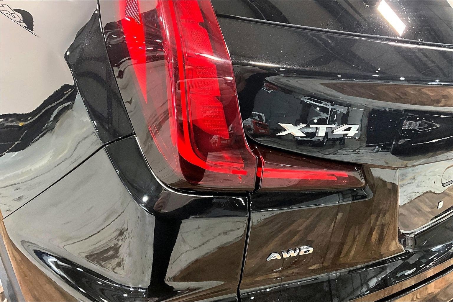 2024 Cadillac XT4 Premium Luxury