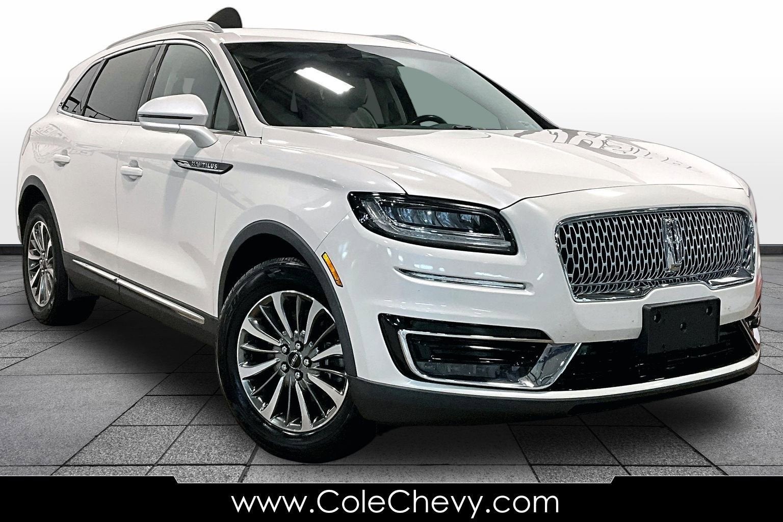2019 Lincoln Nautilus Select