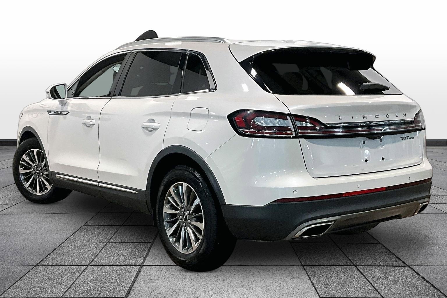 2019 Lincoln Nautilus Select