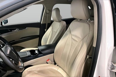 2019 Lincoln Nautilus Select