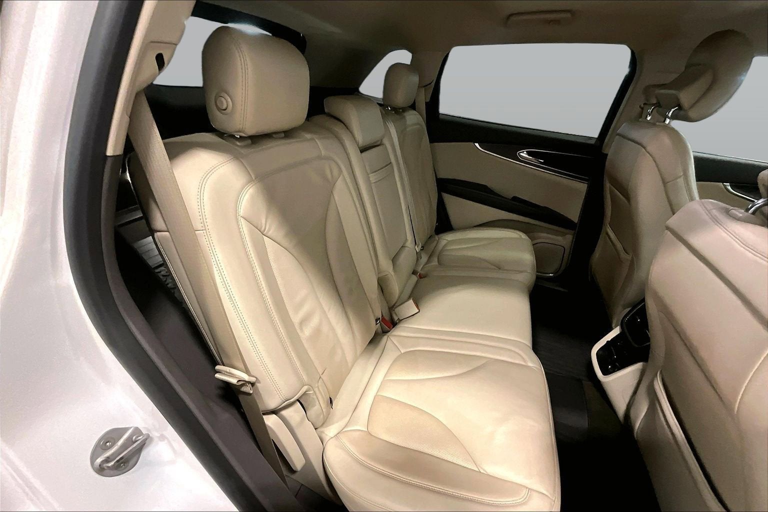 2019 Lincoln Nautilus Select