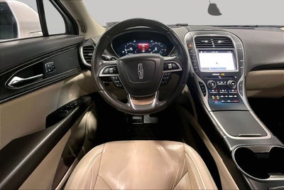 2019 Lincoln Nautilus Select