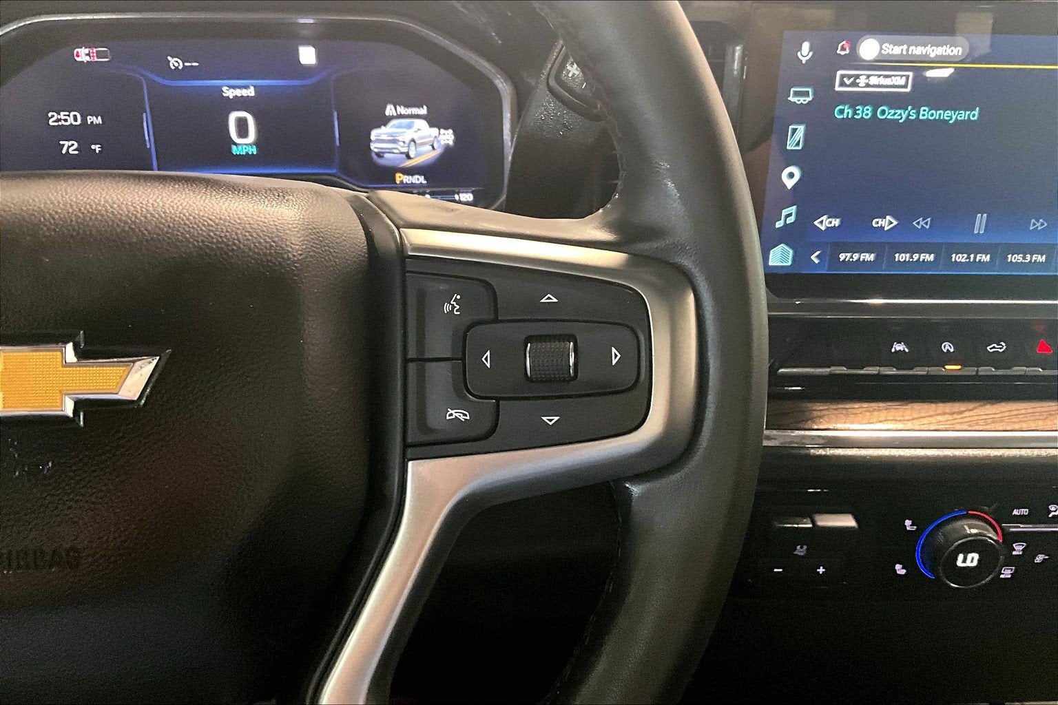 2025 Chevrolet Silverado 1500 LT (2FL)