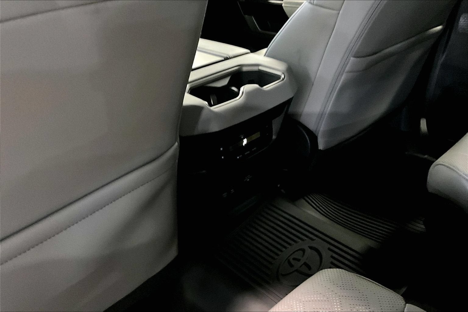2024 Toyota Sequoia SR5