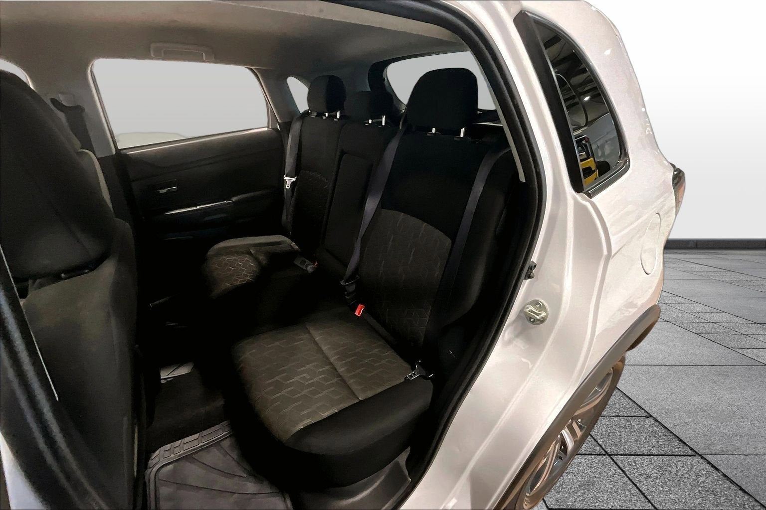 2023 Mitsubishi Outlander Sport ES