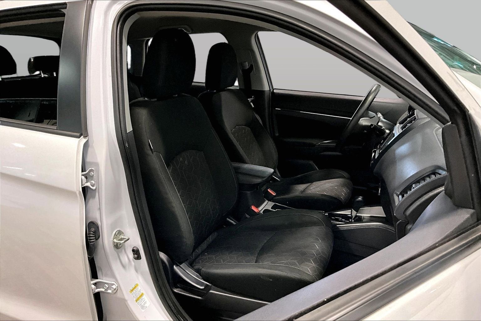 2023 Mitsubishi Outlander Sport ES