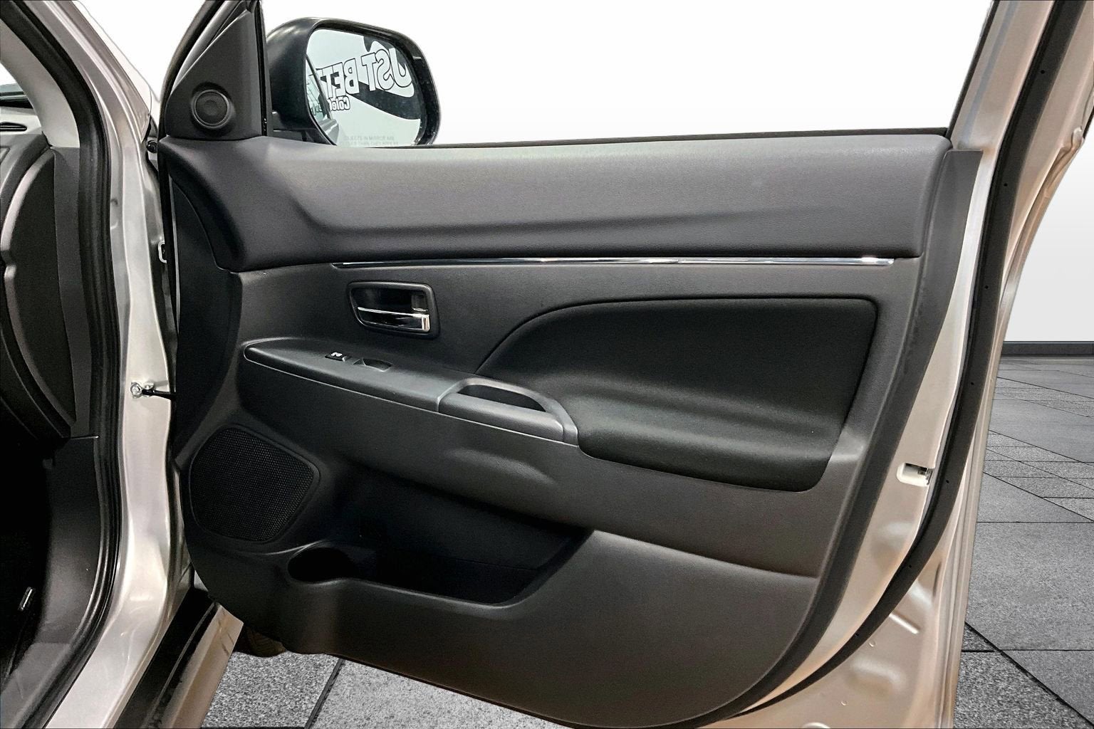 2025 Mitsubishi Outlander Sport S