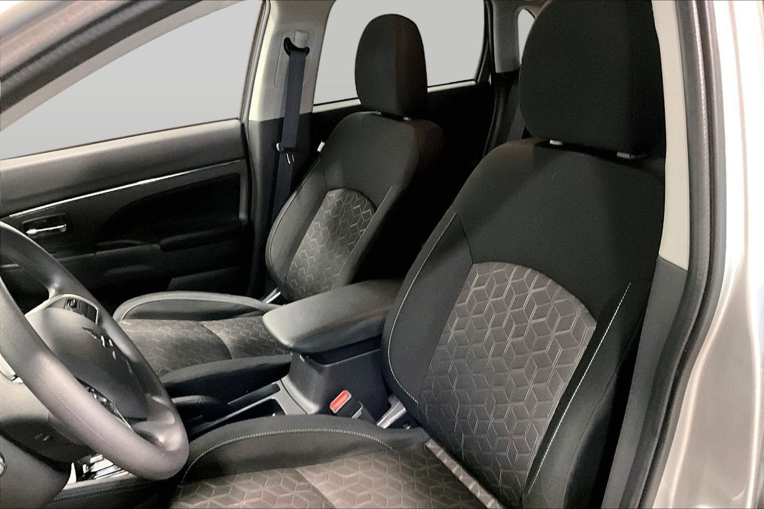 2025 Mitsubishi Outlander Sport S