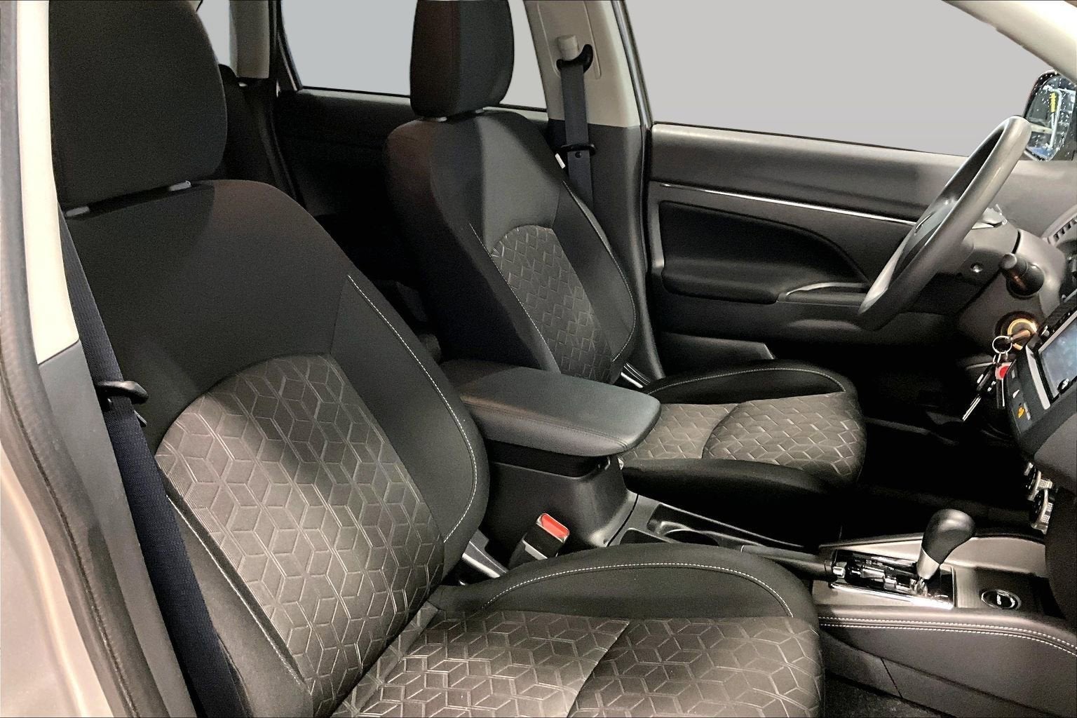 2025 Mitsubishi Outlander Sport S