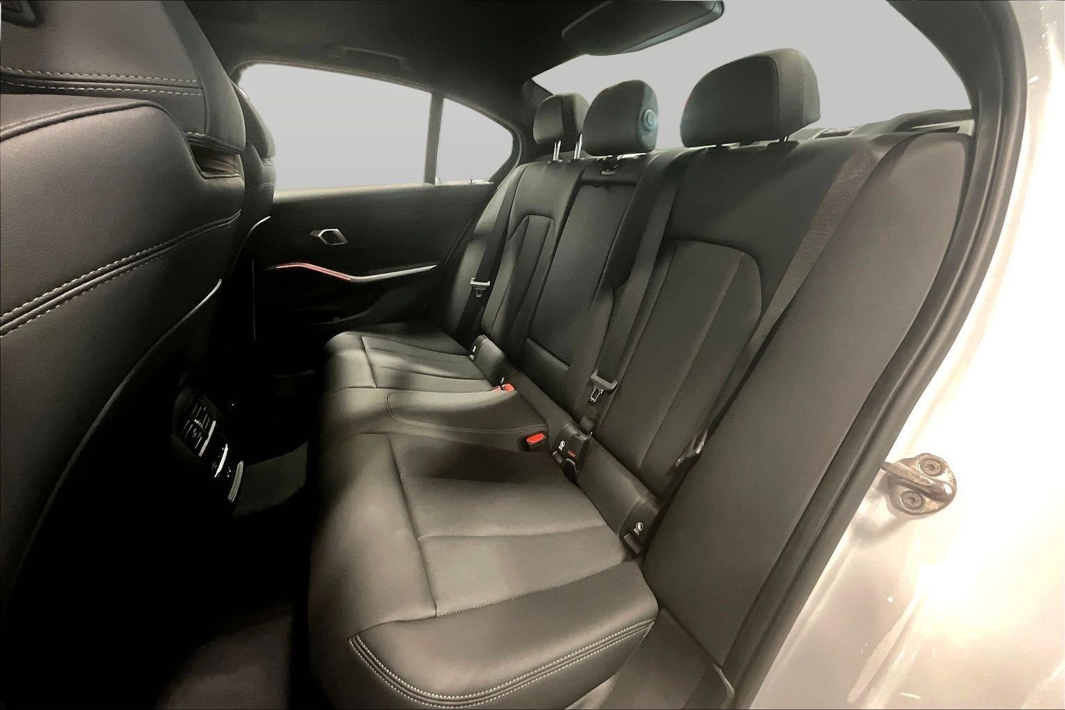 2025 BMW 3 Series 330i xDrive